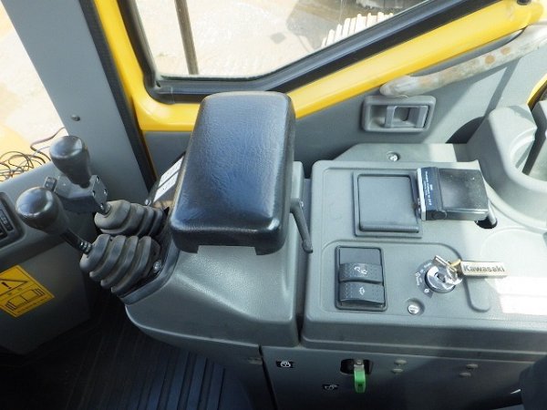 KAWASAKI 80ZV-2 ★ Loader(Crawled/Wheeled) ★ CAB, BKT, A/C, 10,959km - Image 57