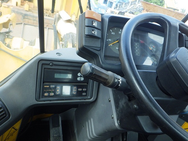KAWASAKI 80ZV-2 ★ Loader(Crawled/Wheeled) ★ CAB, BKT, A/C, 10,959km