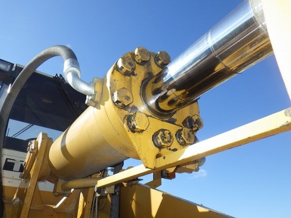 TCM 880 ★ Loader(Crawled/Wheeled) ★ CAB, A/C - Image 16