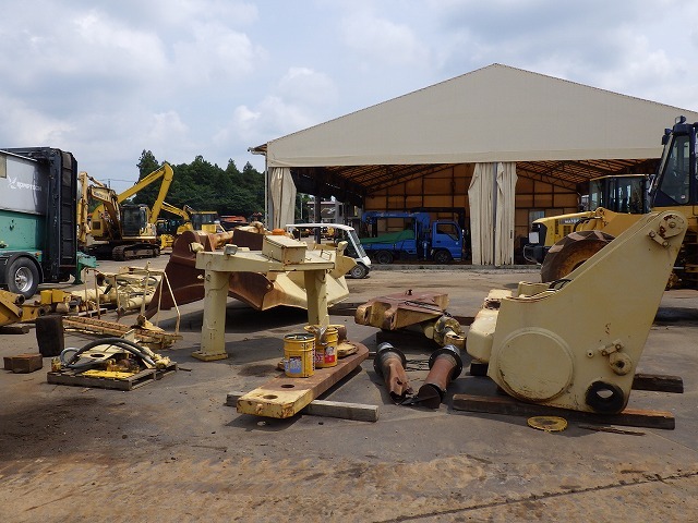 KOMATSU D475A-2 ★ Bulldozer ★ 710G, ROPS CAB, S/T BLADE, A/C, W/ PARTS(see photo)