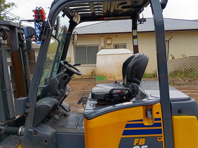 KOMATSU FB25-12 ★ Forklift ★ 3.0m, 2900kg, W/ BATTERY CHARGER