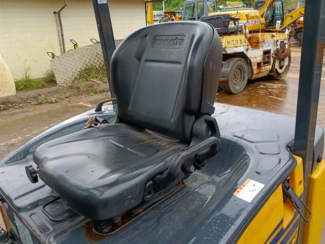 KOMATSU FB25-12 ★ Forklift ★ 3.0m, 2900kg, W/ BATTERY CHARGER