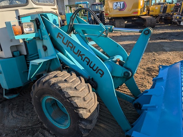 FURUKAWA FL30 ★ Loader(Crawled/Wheeled) ★ CAB, BKT