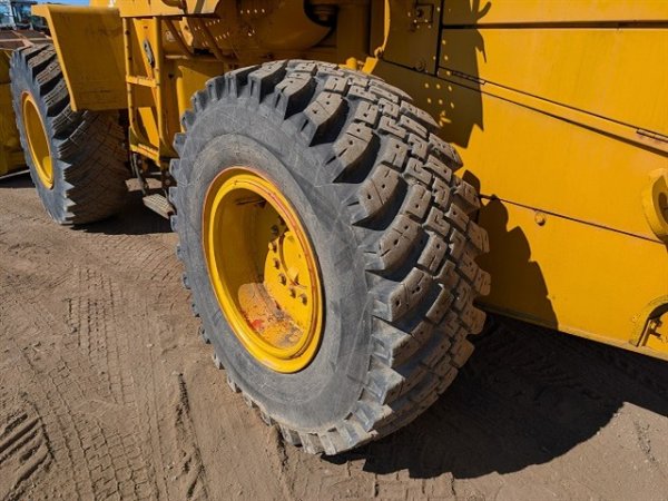 HITACHI LX100-5 ★ Loader(Crawled/Wheeled) ★ CAB, V-Plow, Piping, A/C, 54,818km - Image 24