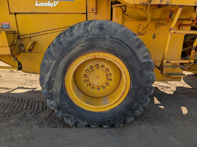 HITACHI LX100-5 ★ Loader(Crawled/Wheeled) ★ CAB, V-Plow, Piping, A/C, 54,818km