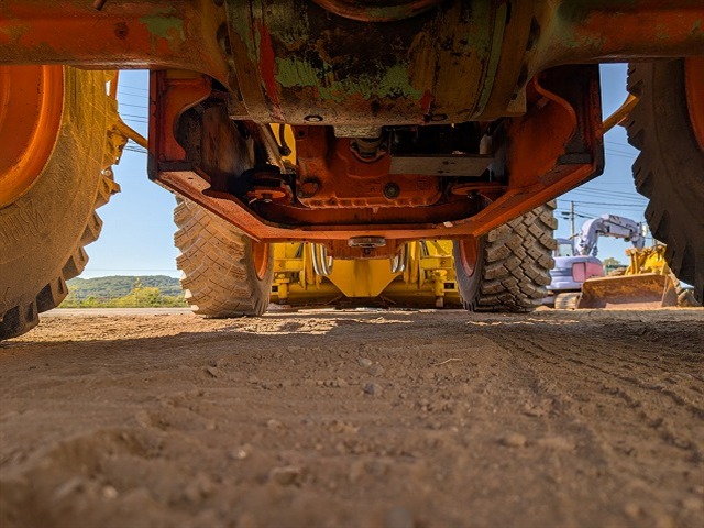HITACHI LX100-5 ★ Loader(Crawled/Wheeled) ★ CAB, V-Plow, Piping, A/C, 54,818km