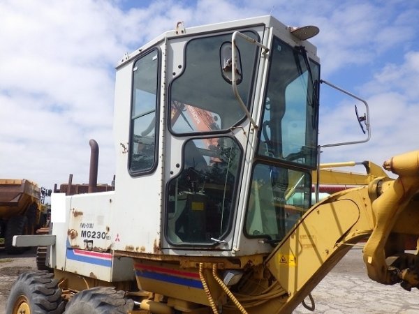 MITSUBISHI MG230E ★ Road Equipment ★ CAB, SCARIFIER, Blade 3.1m, 抹消 - изображение 4