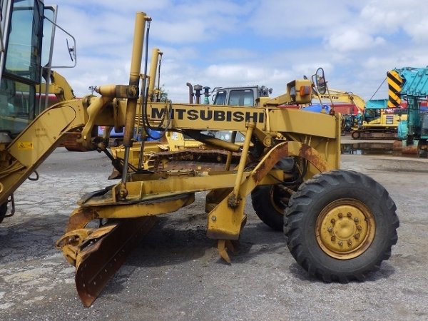MITSUBISHI MG230E ★ Road Equipment ★ CAB, SCARIFIER, Blade 3.1m, 抹消 - изображение 10