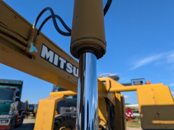 MITUBISHI MG430 ★ Road Equipment ★ CAB, 162,450km - Image 21
