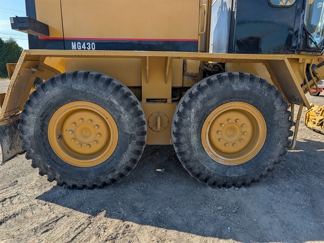 MITUBISHI MG430 ★ Road Equipment ★ CAB, 162,450km