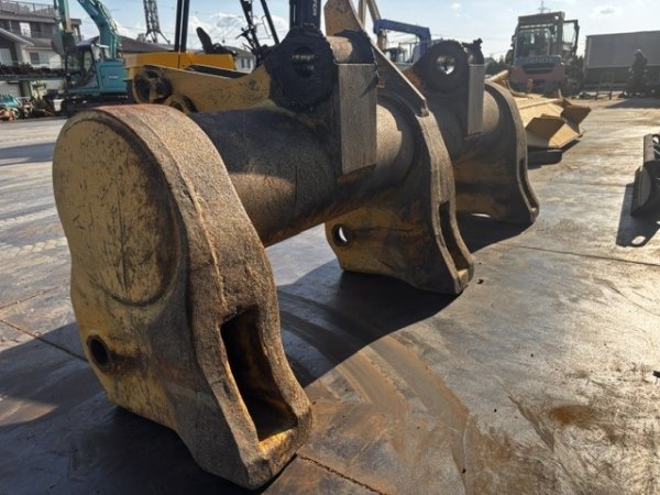 KOMATSU MULTI_SHANK_RIPPER_D85EX-15E0 ★ Parts & Attachment ★ 4DD01-J-12290 - Image 4