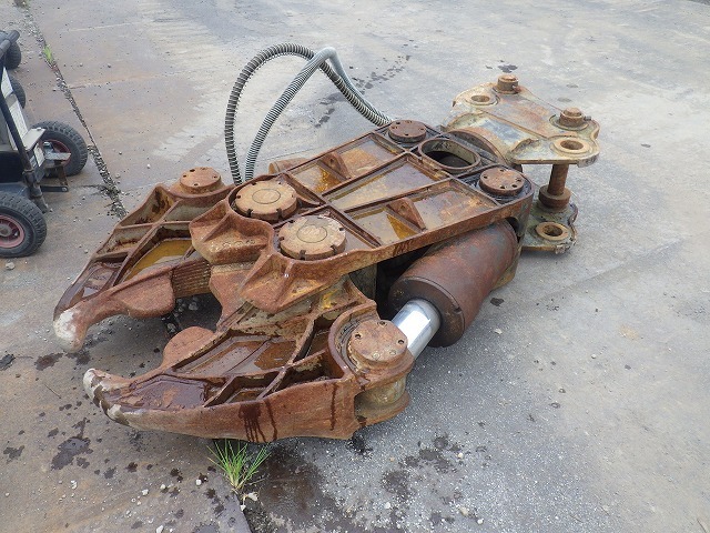 N/A PRIMARY-CRUSHER ★ Parts & Attachment ★ Operation Not Confirmed and also not checked Damage and Missing parts 動作未確認、また目視での破損・欠品も確認していない