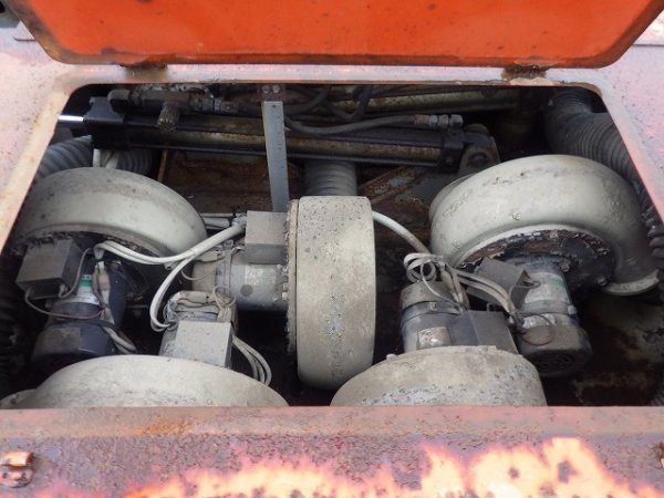KUBOTA R530Z ★ Loader(Crawled/Wheeled) ★ CAB, MIYAMOTO Road Heater(MH320ミニ), Piping, w/Counter weight & Bucket, 建機工譲渡書 - Image 19