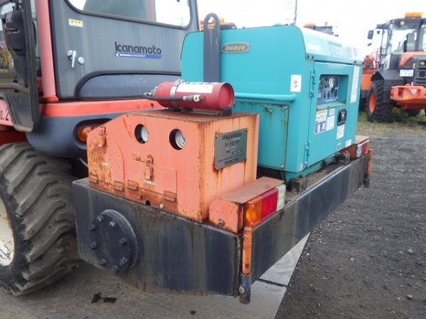 KUBOTA R530Z ★ Loader(Crawled/Wheeled) ★ CAB, MIYAMOTO Road Heater(MH320ミニ), Piping, w/Counter weight & Bucket, 建機工譲渡書 - Image 24