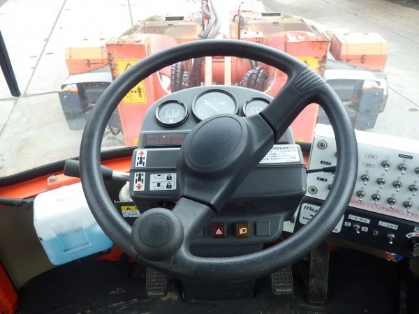 KUBOTA R530Z ★ Loader(Crawled/Wheeled) ★ CAB, MIYAMOTO Road Heater(MH320ミニ), Piping, w/Counter weight & Bucket, 建機工譲渡書 - Image 68