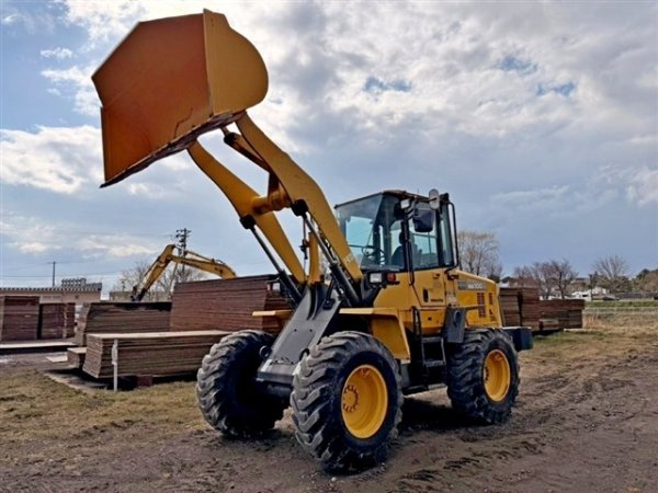 KOMATSU WA100-6 ★ Loader(Crawled/Wheeled) ★ CAB, BKT, A/C, 13,054km - Image 6
