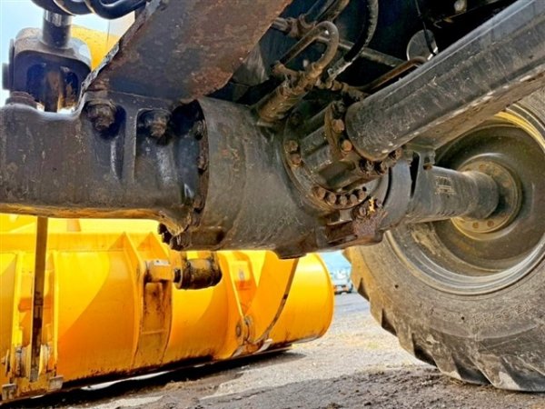 KOMATSU WA100-6 ★ Loader(Crawled/Wheeled) ★ CAB, BKT, A/C, 13,054km - Image 16