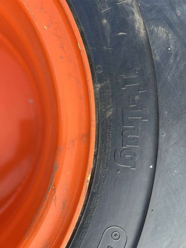 TIRE_ZW180-6_1pc ★ Parts & Attachment ★ 20.5-25-16PR w/ RIM, UnUSED 未使用品