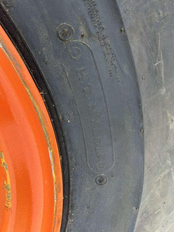 TIRE_ZW220-6_1pc ★ Parts & Attachment ★ 23.5-25-16PR w/RIM, UnUSED 未使用品 - Image 14