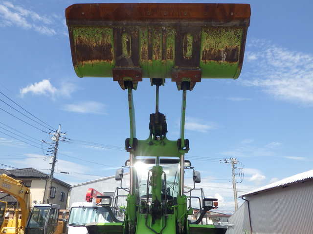 HITACHI ZW220-5B ★ Loader(Crawled/Wheeled) ★ CAB, BKT, A/C, Urethane Filled Tires