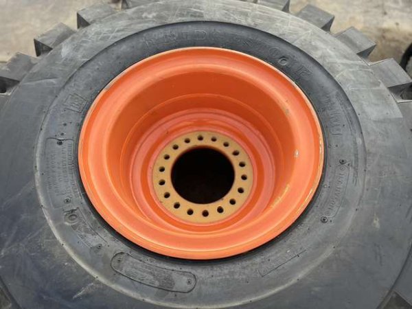 TIRE_ZW220-6_1pc ★ Parts & Attachment ★ 23.5-25-16PR w/RIM, UnUSED 未使用品 - Image 17