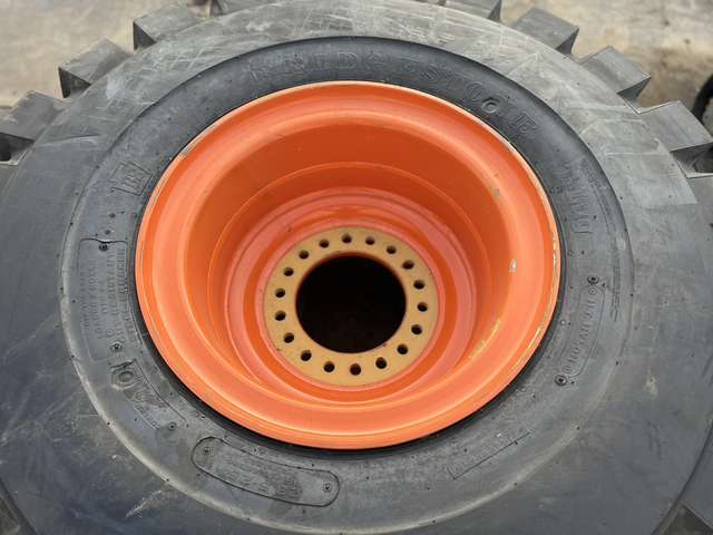 TIRE_ZW220-6_1pc ★ Parts & Attachment ★ 23.5-25-16PR w/RIM, UnUSED 未使用品