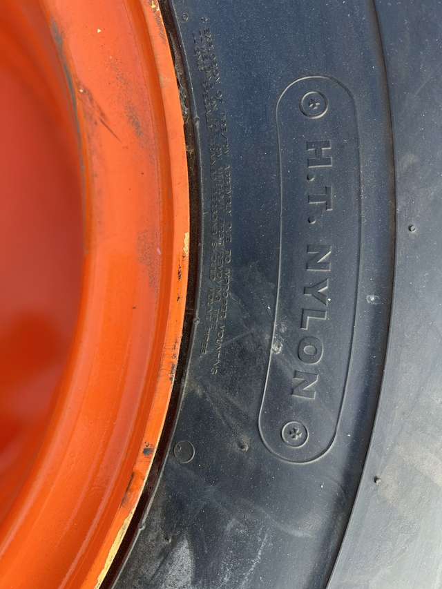 TIRE_ZW180-6_1pc ★ Parts & Attachment ★ 20.5-25-16PR w/ RIM, UnUSED 未使用品