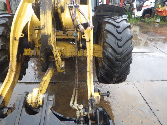 CAT 907M ★ Loader(Crawled/Wheeled) ★ CAB, BKT, Piping, Q/H, 建機工譲渡証なし
