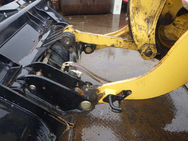 CAT 907M ★ Loader(Crawled/Wheeled) ★ CAB, BKT, Piping, Q/H, 建機工譲渡証なし