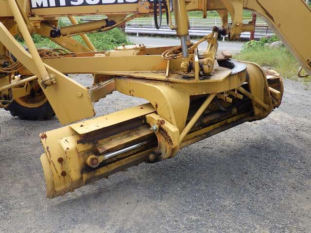 MITSUBISHI MG230 ★ Road Equipment ★ CAB, Scarifer