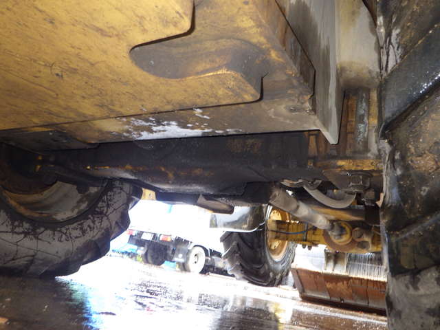 CAT 907M ★ Loader(Crawled/Wheeled) ★ CAB, BKT, Piping, Q/H, 建機工譲渡証なし