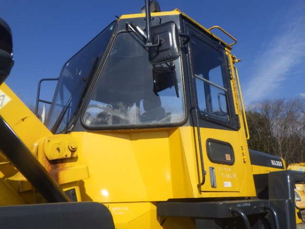 KOMATSU WA350-3E ★ Loader(Crawled/Wheeled) ★ Blade, CAB, Piping, A/C - Image 62