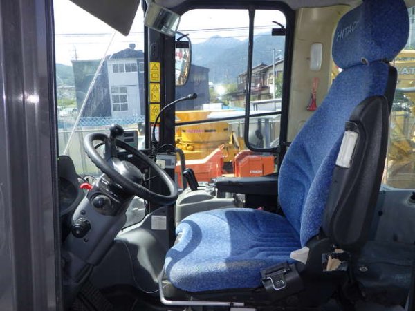 HITACHI ZW220-5B ★ Loader(Crawled/Wheeled) ★ CAB, BKT, A/C, Urethane Filled Tires - Image 61