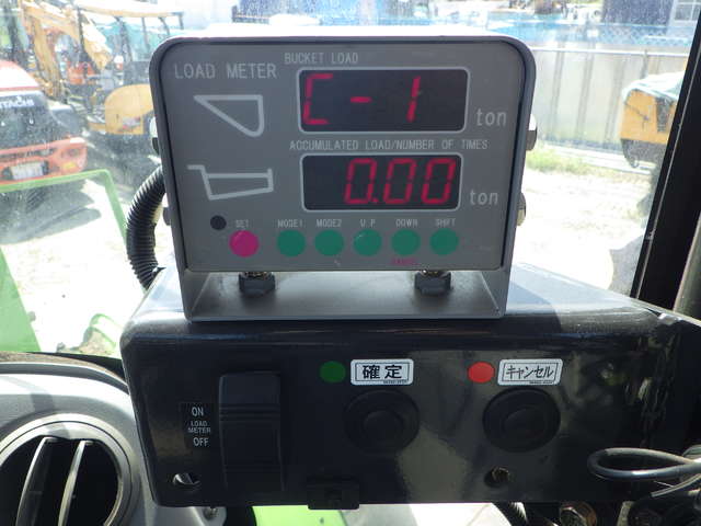 HITACHI ZW220-5B ★ Loader(Crawled/Wheeled) ★ CAB, BKT, A/C, Urethane Filled Tires