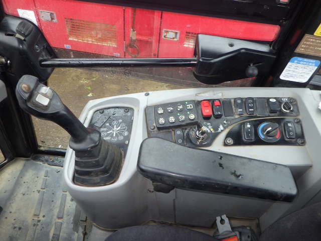CAT 907M ★ Loader(Crawled/Wheeled) ★ CAB, BKT, Piping, Q/H, 建機工譲渡証なし