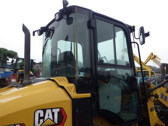 CAT 907M ★ Loader(Crawled/Wheeled) ★ CAB, BKT, Piping, Q/H, 建機工譲渡証なし