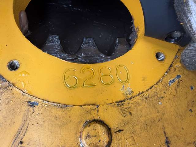 KATO HD820V ★ Excavator ★ 600G, Long Arm, Piping, M/L, Arm Crane, A/C