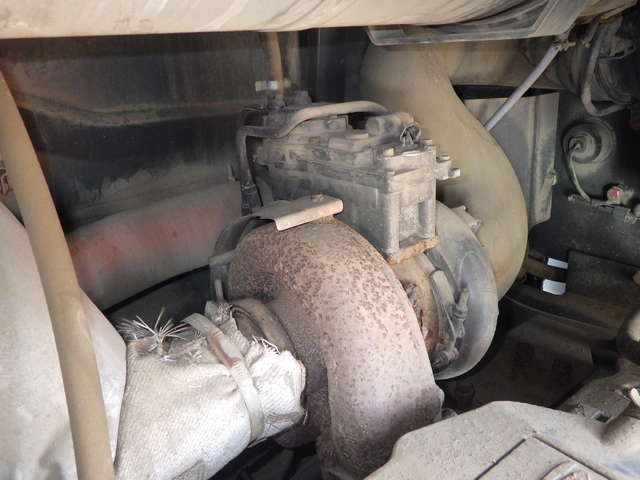 HITACHI ZW220-5B ★ Loader(Crawled/Wheeled) ★ CAB, BKT, A/C, Urethane Filled Tires
