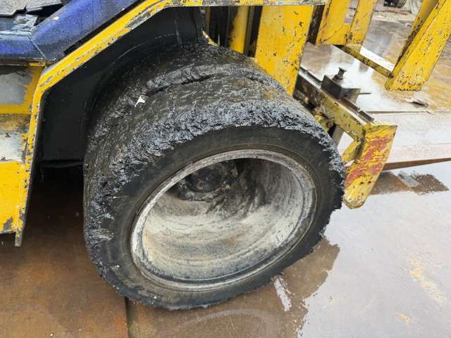 KOMATSU FD25-11 ★ Forklift ★ Hinge