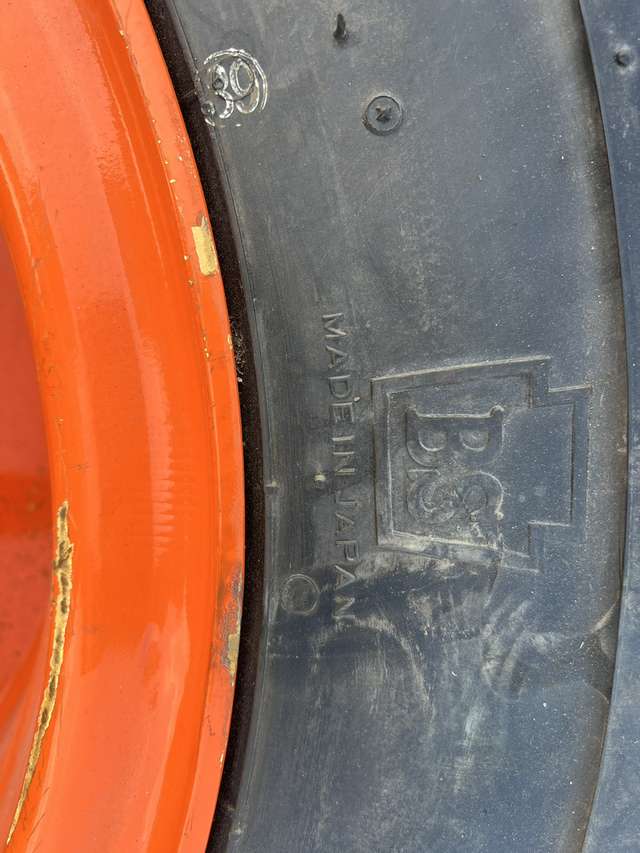 TIRE_ZW180-6_1pc ★ Parts & Attachment ★ 20.5-25-16PR w/ RIM, UnUSED 未使用品