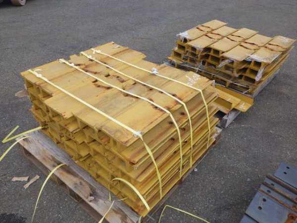 Shoe_Plate_D5 ★ Parts & Attachment ★ 835G, Single Grouser Shoe Plate for CAT D5 - Image 1