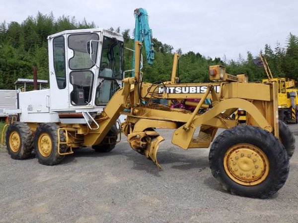 MITSUBISHI MG230 ★ Road Equipment ★ CAB, Scarifer - Image 3