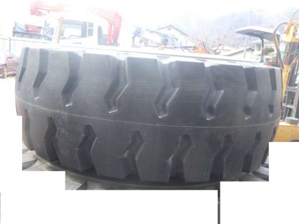TIRE_ZW180-6_1pc ★ Parts & Attachment ★ 20.5-25-16PR w/ RIM, UnUSED 未使用品 - Image 8