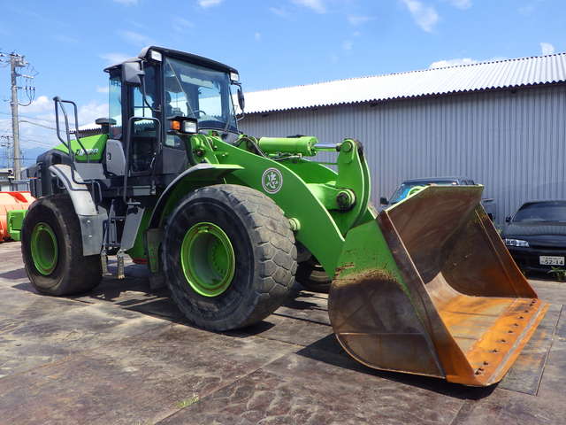 HITACHI ZW220-5B ★ Loader(Crawled/Wheeled) ★ CAB, BKT, A/C, Urethane Filled Tires