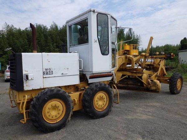 MITSUBISHI MG230 ★ Road Equipment ★ CAB, Scarifer - Image 8