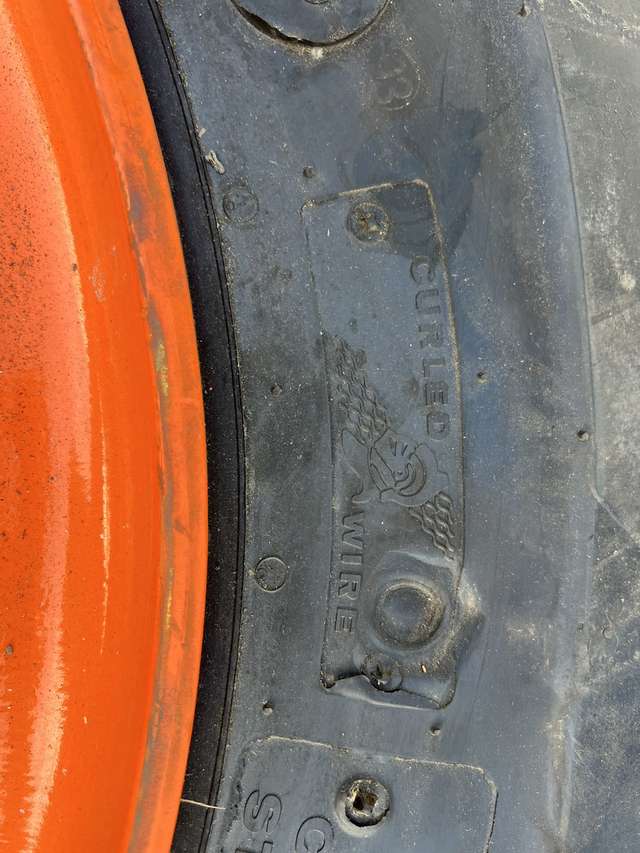 TIRE_ZW220-6_1pc ★ Parts & Attachment ★ 23.5-25-16PR w/RIM, UnUSED 未使用品