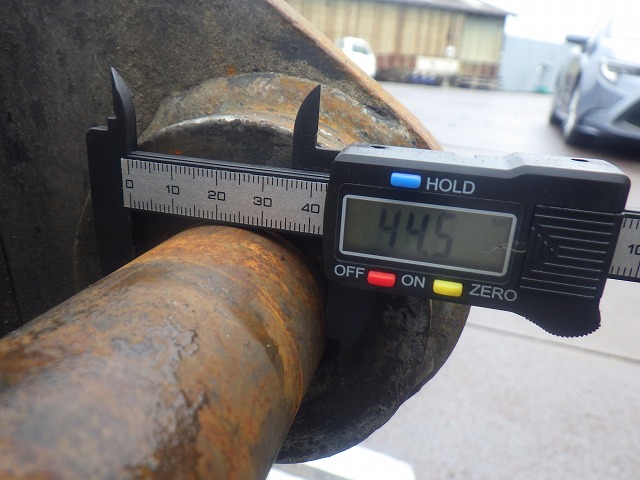 TOKU PRIMARY_CRUSHER_0.2m3 ★ Parts & Attachment ★ Not checked operation & availability of missing parts 動作及び欠品の有無未確認