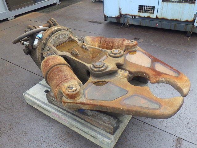 TOKU PRIMARY_CRUSHER_0.3m3 ★ Parts & Attachment ★ Not checked operation & availability of missing parts 動作及び欠品の有無未確認