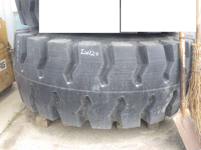 TIRE_ZW220-6_1pc ★ Parts & Attachment ★ 23.5-25-16PR w/RIM, UnUSED 未使用品