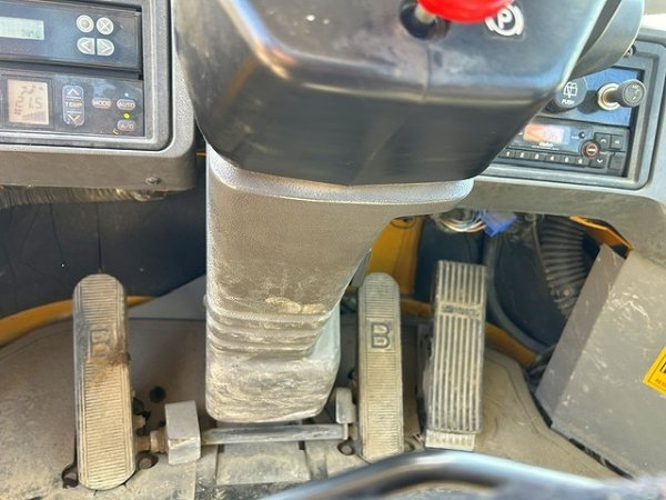 KAWASAKI 65ZV-2 ★ Loader(Crawled/Wheeled) ★ CAB, BKT, A/C - Image 66